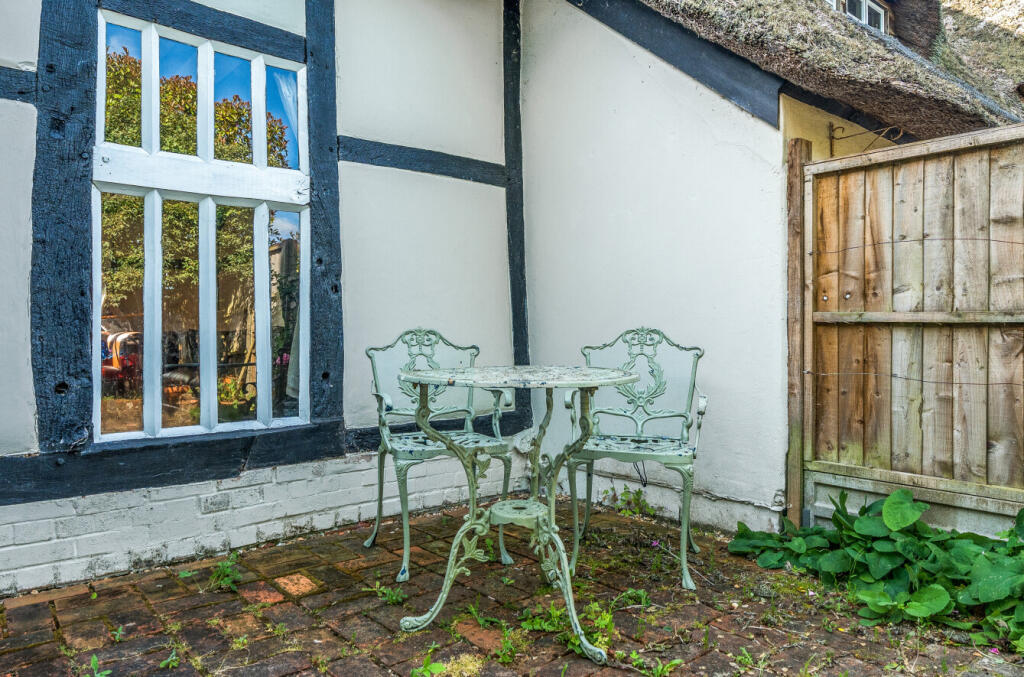 1314800-6-68590b2...