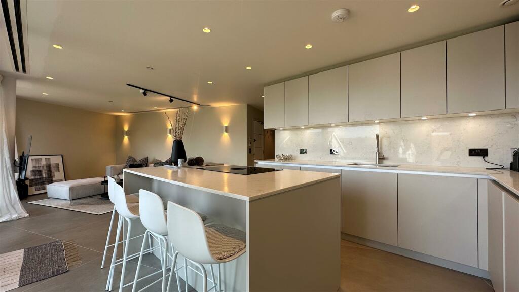 kitchen 2.jpg