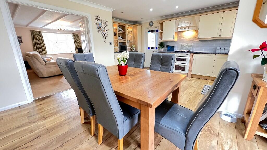 Fitted Kitchen/Diner
