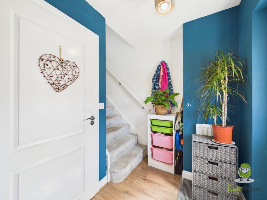 CAM02463G0-PR0080-STILL033