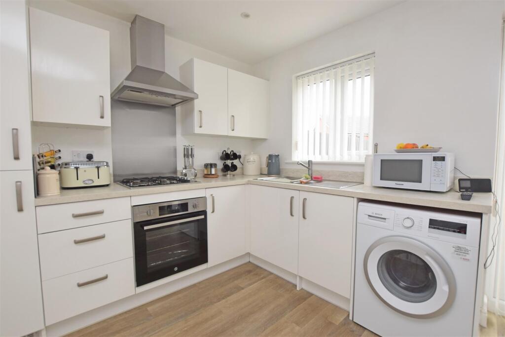 Kitchen Diner View 4.JPG