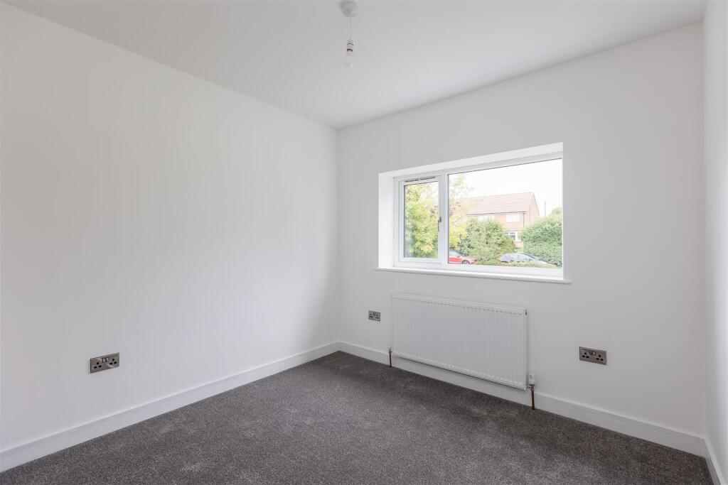 Chestnut Avenue 9 Bedroom 2.jpg