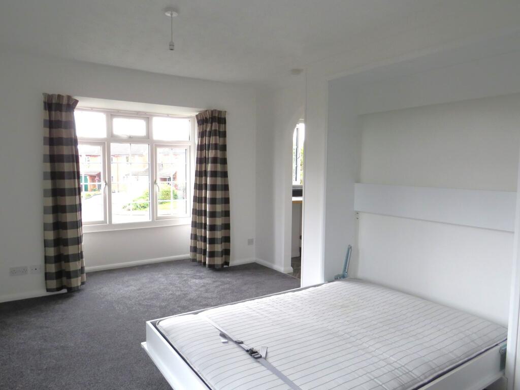 Lounge / bedroom