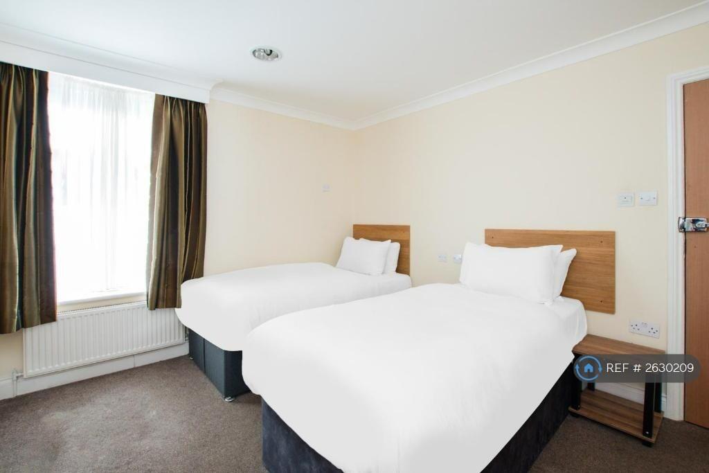 Twin Room 2