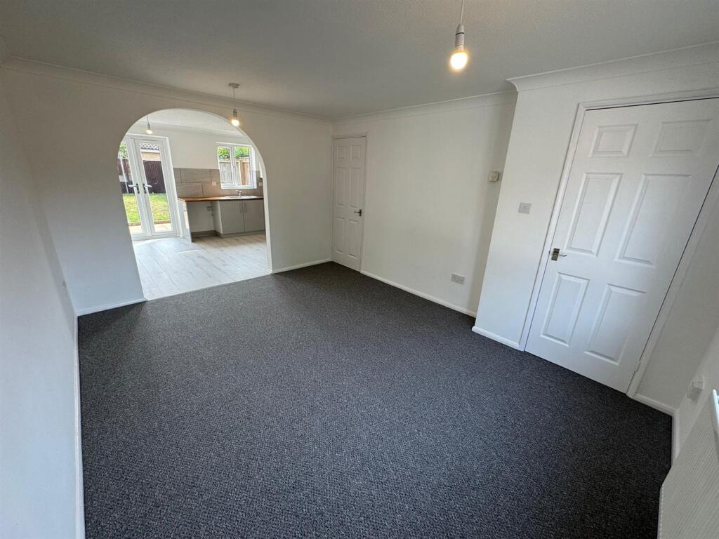 WhatsApp Image 2025-08-22 at 14.16.44 (1).jpeg