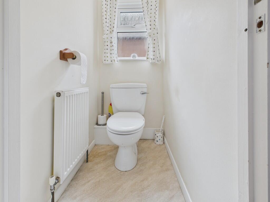 CAM04273G0-PR0161...