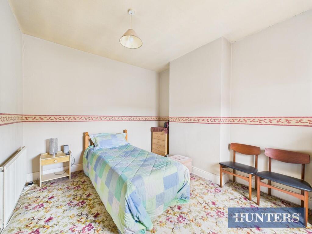 BEDROOM 2