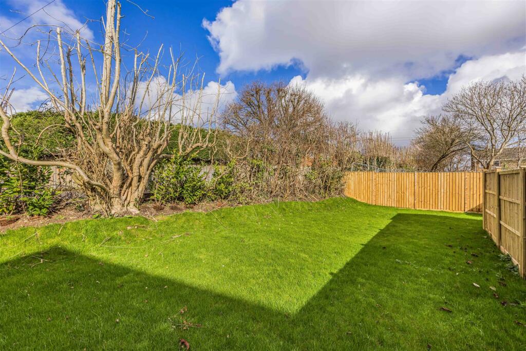 38a Five Heads Road, Horndean-Small-PorticoMarketi