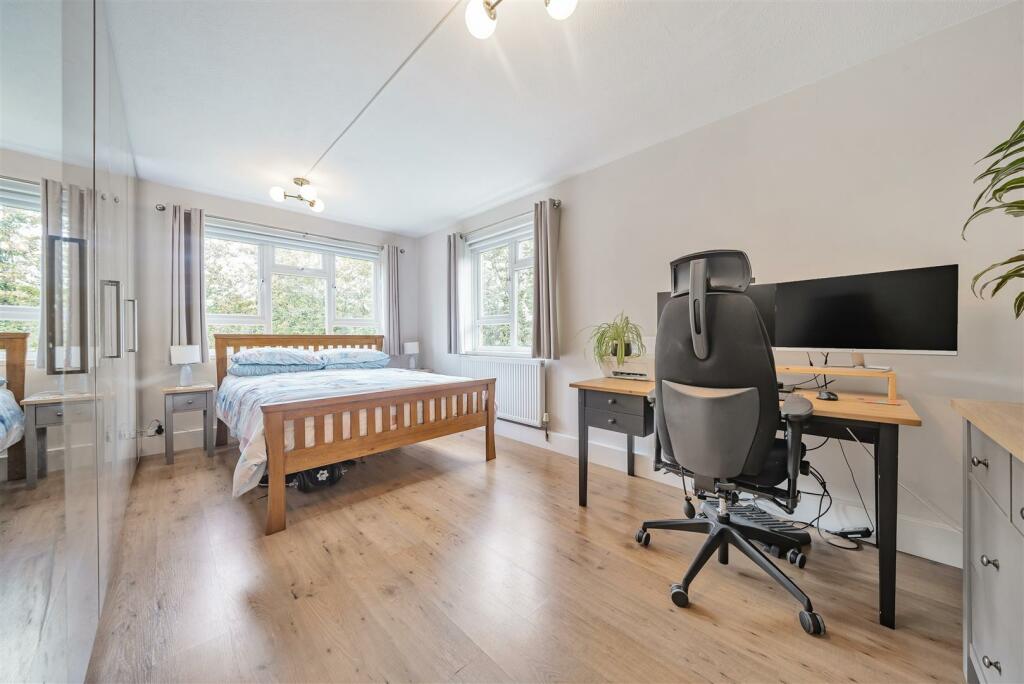 Bedroom 1.jpg