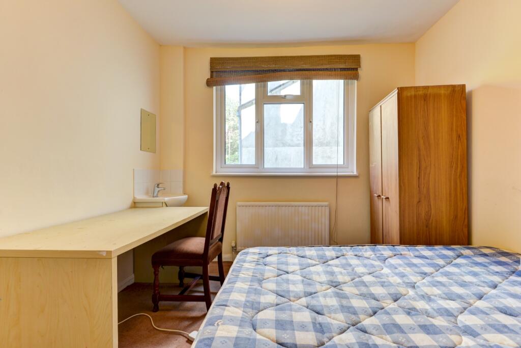 51 Elm Grove Bedroom 2