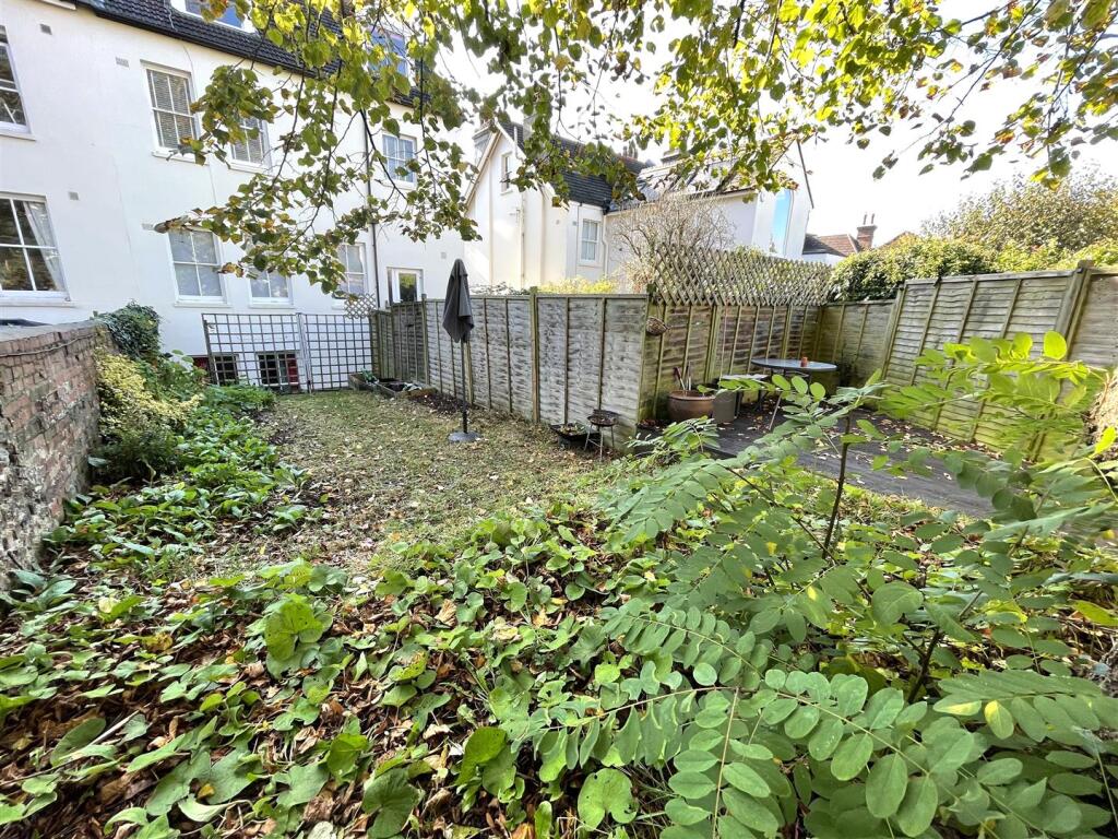 Garden 2ab.jpg