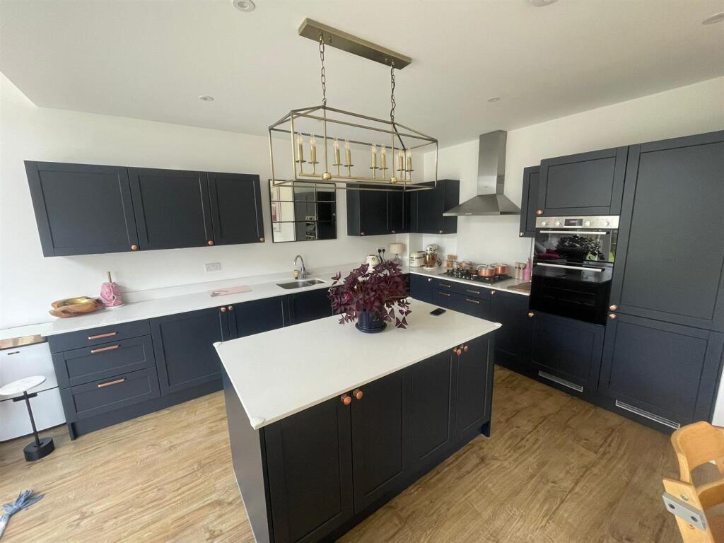 WhatsApp Image 2025-08-01 at 15.48.47 (1).jpeg