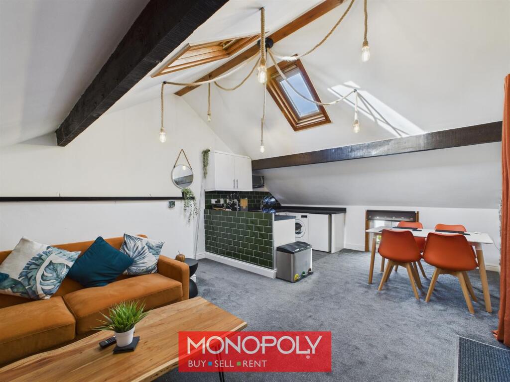 First Floor Open-Plan Lounge / Kitchen / Dining Ro