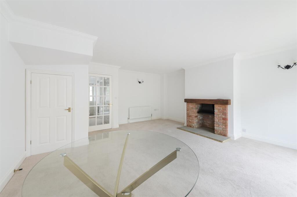 THE OLD YARD (12).jpg