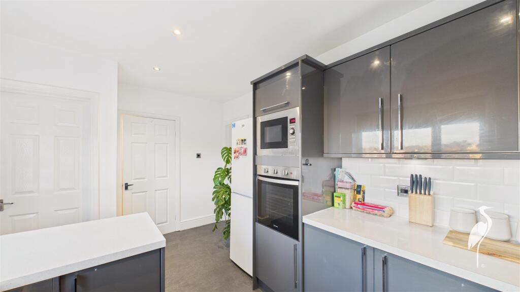 Breakfasting Kitchen