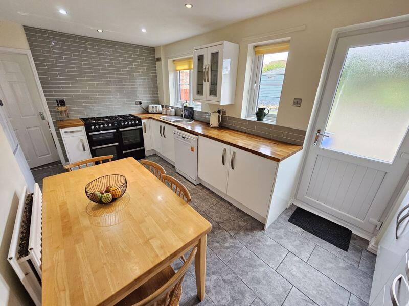 Kitchen/Breakfast Room Additional Image