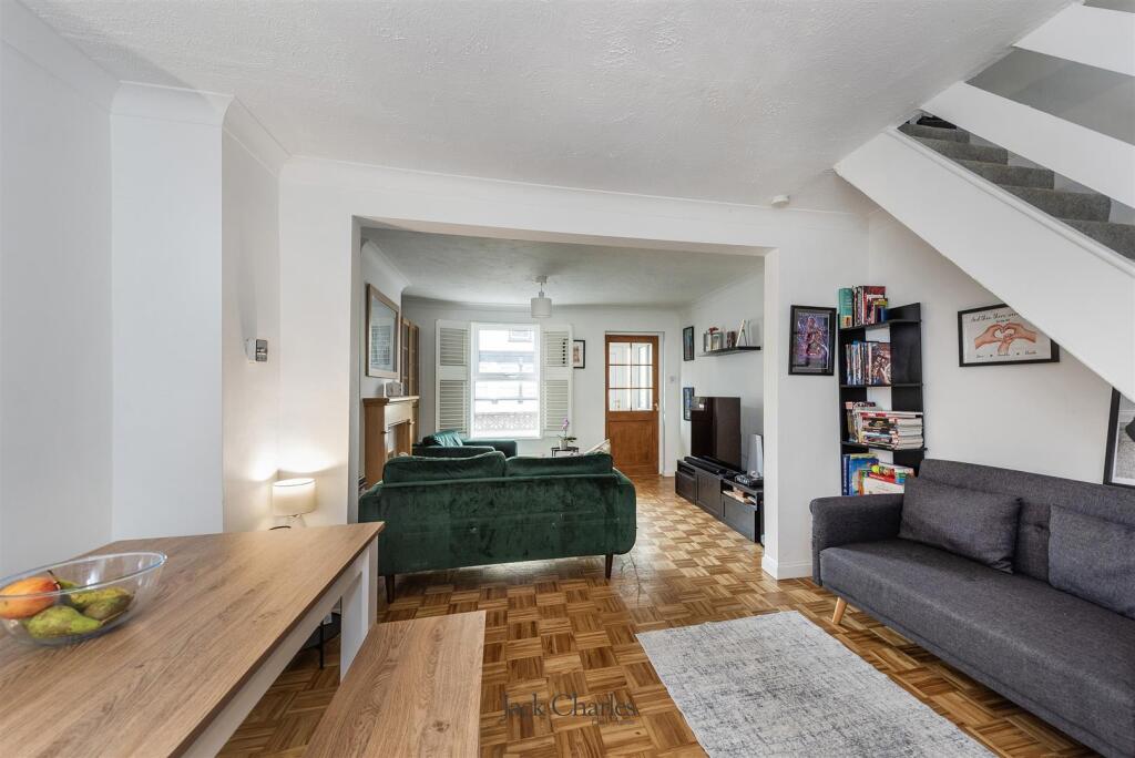 3 Alma Place, Hadlow, TN11 0DH  005.jpg