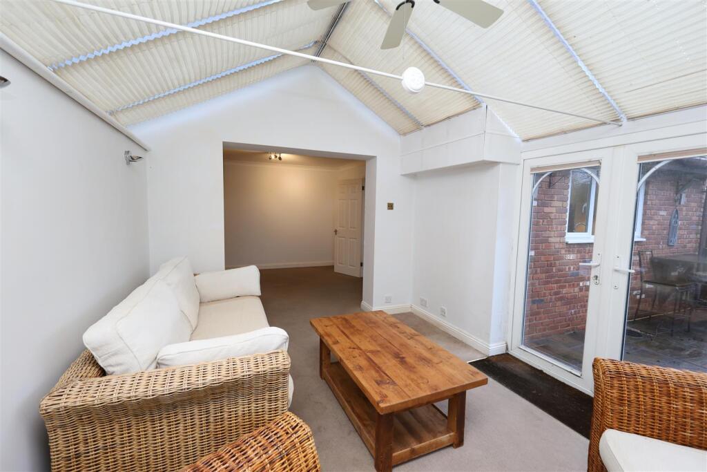 RECEPTION ROOM 3