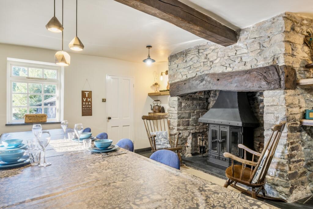 1336202-7-68a91f7aab3ba