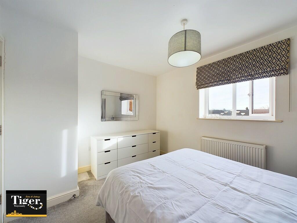 CAM02176G0-PR0410...