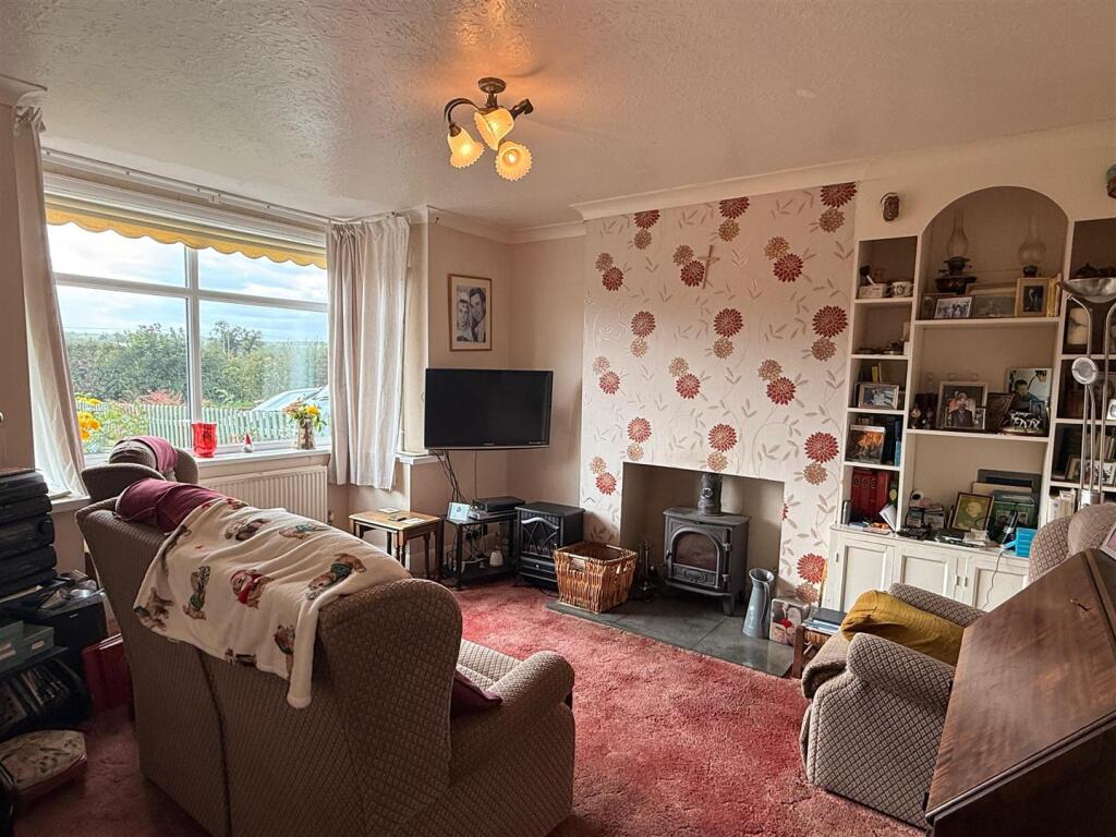 WhatsApp Image 2025-10-06 at 09.43.55_fb945e1b.jpg