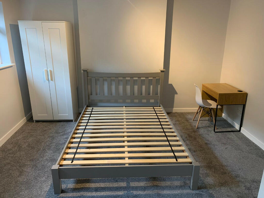 Large Bedroom