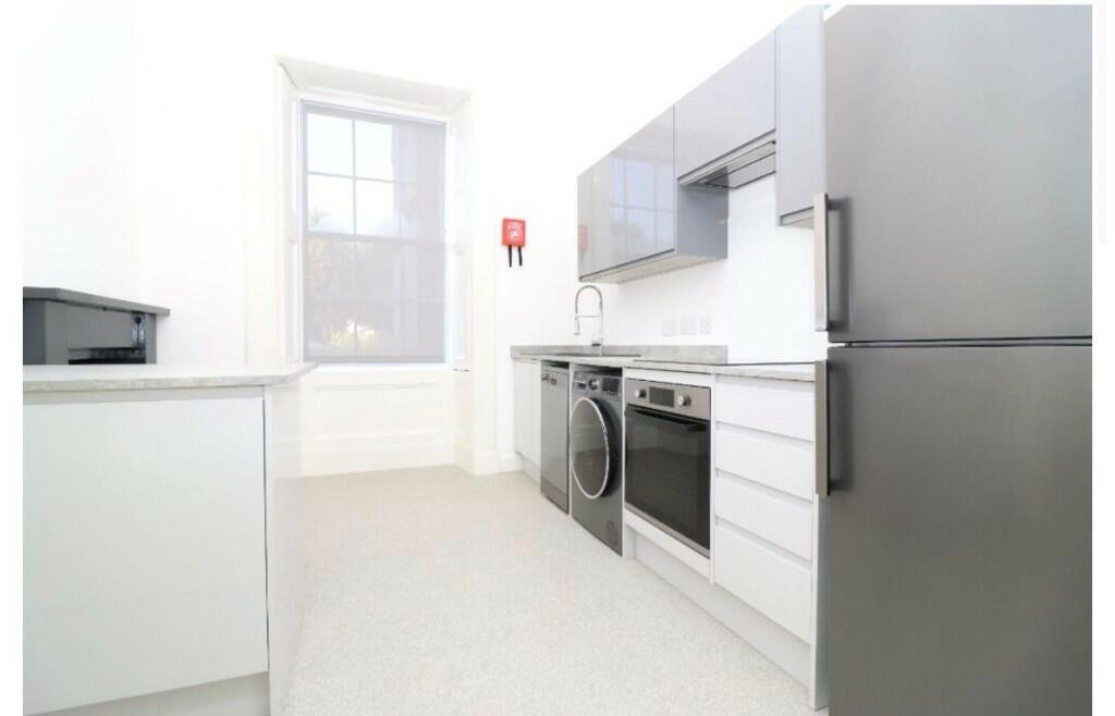 Tollcross Road, Glasgow, G32