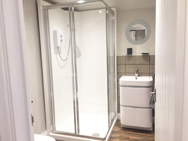 shower 2.jpg