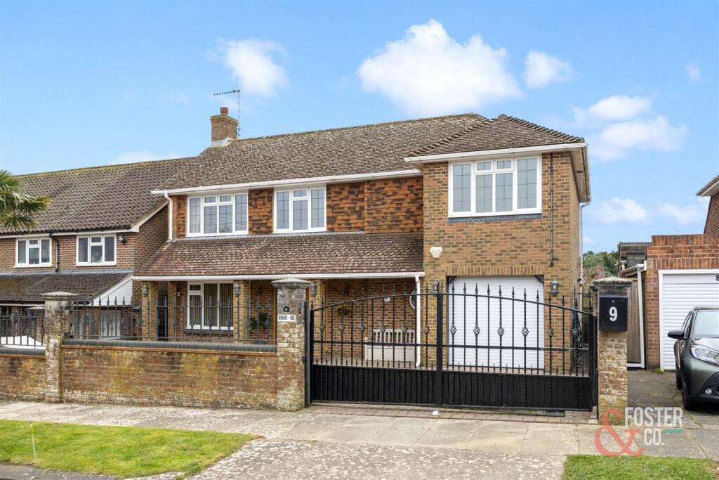 Whitethorn Drive, 9-033.jpg