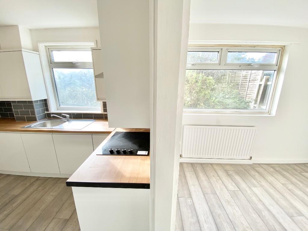 KITCHEN /DINING ROOM