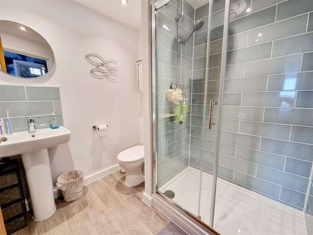 Ensuite.jpg