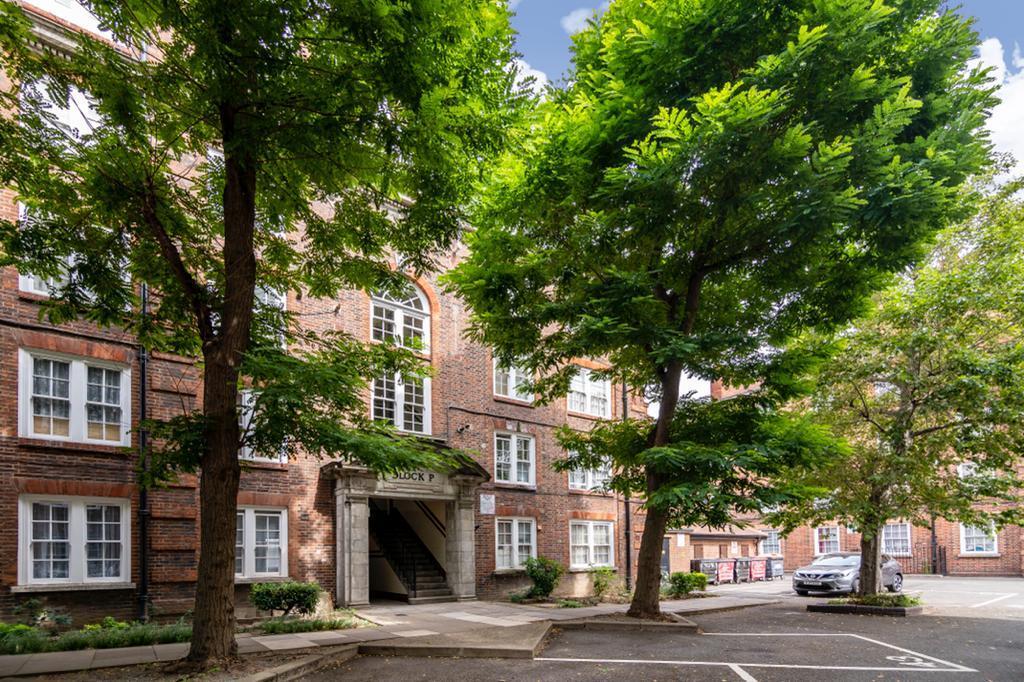 Fulham Palace Road, London