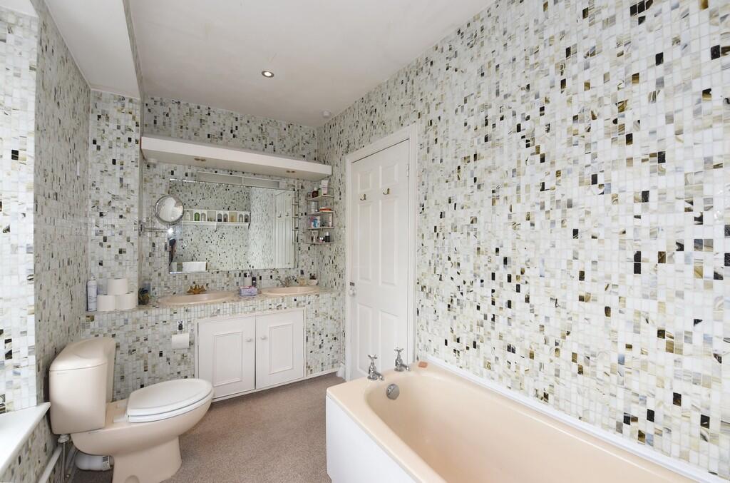 15 Bedford St. BA...