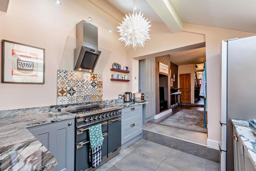8644699-interior21-800.jpg