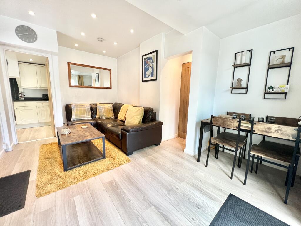 Lounge Diner (3).jpeg