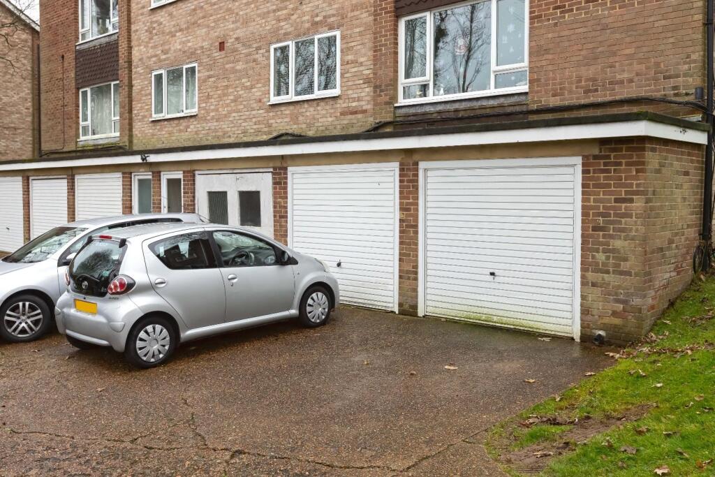 Garage_1.jpg