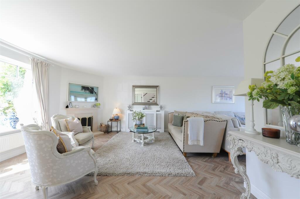 Living Room.jpg