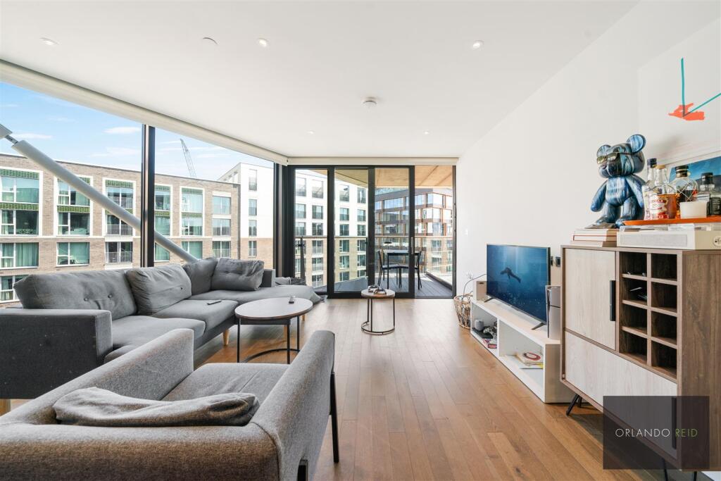 Flat 65, 4 Riverlight Quay SW11 8DG-3.jpg