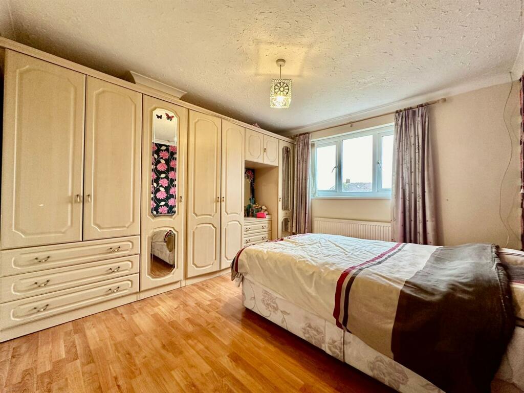 WhatsApp Image 2024-12-09 at 13.59.05_b208b43c.jpg