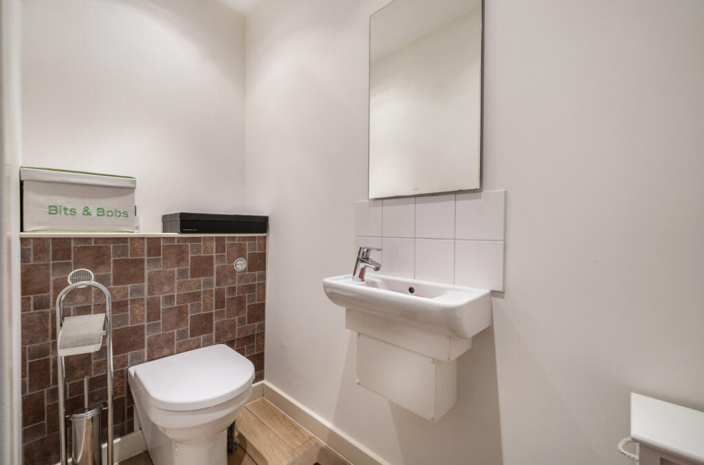 1299648-10-6835c8...