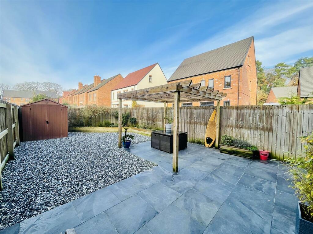 Rear Aspect