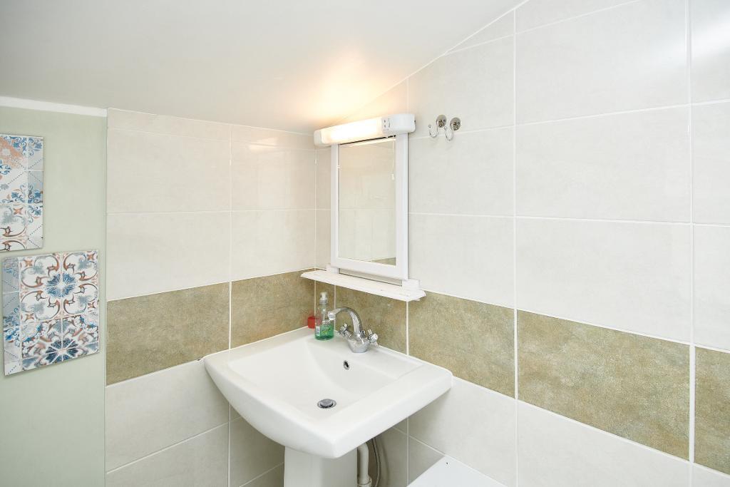 Bathroom - pic 2