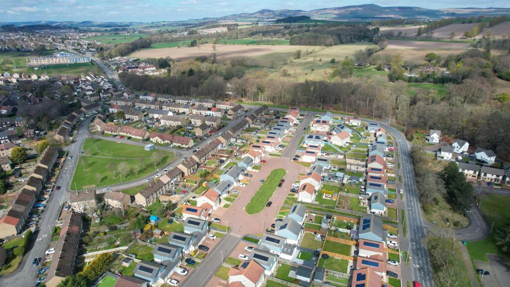 dji_fly_20250409_183140_710_1744194793281_photo.jp