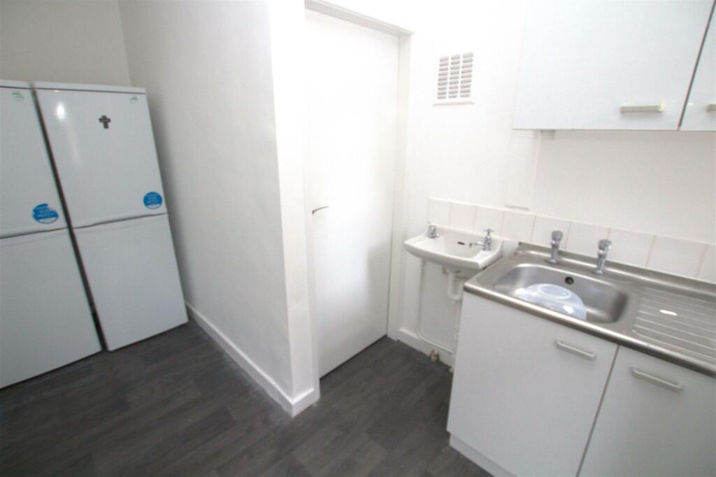 utility room .jpg