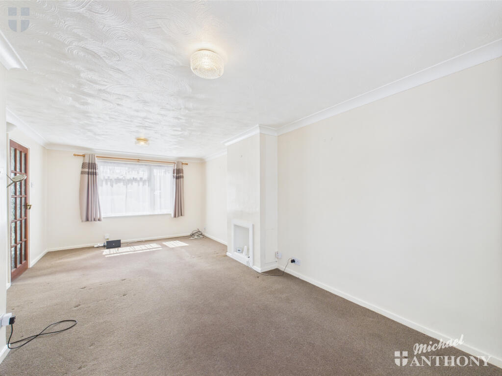 CAM03218G0-PR0665-STILL001