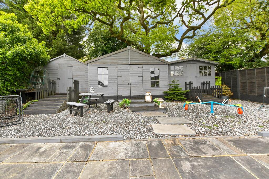 Workshop/Outbuildings