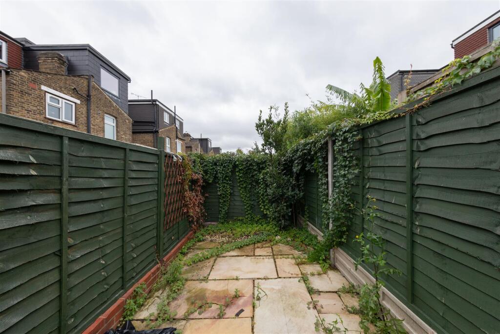 York Road, E17