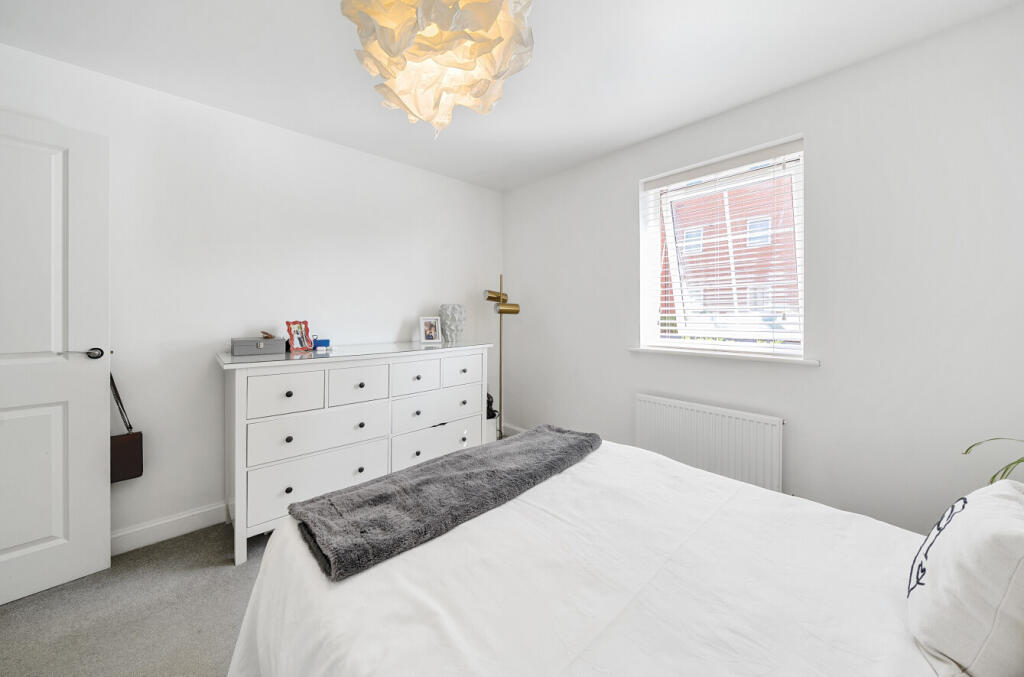 1327798-4-687a14f...