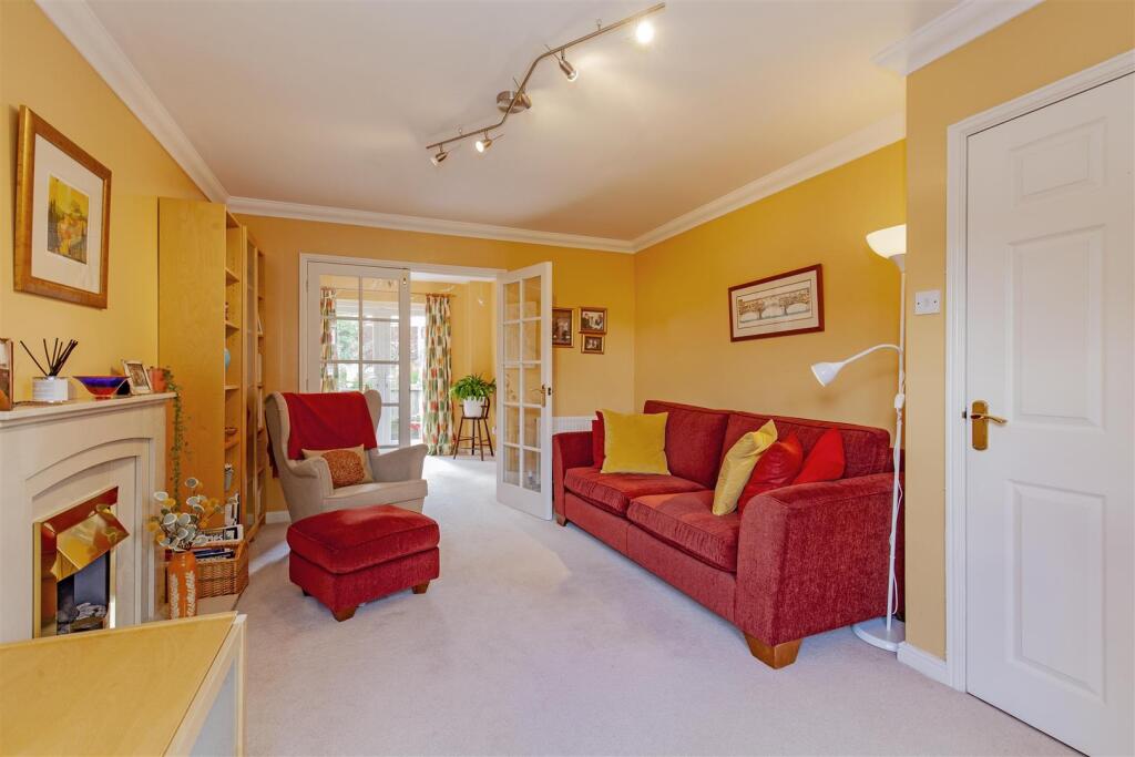 Reception Room-3.jpg