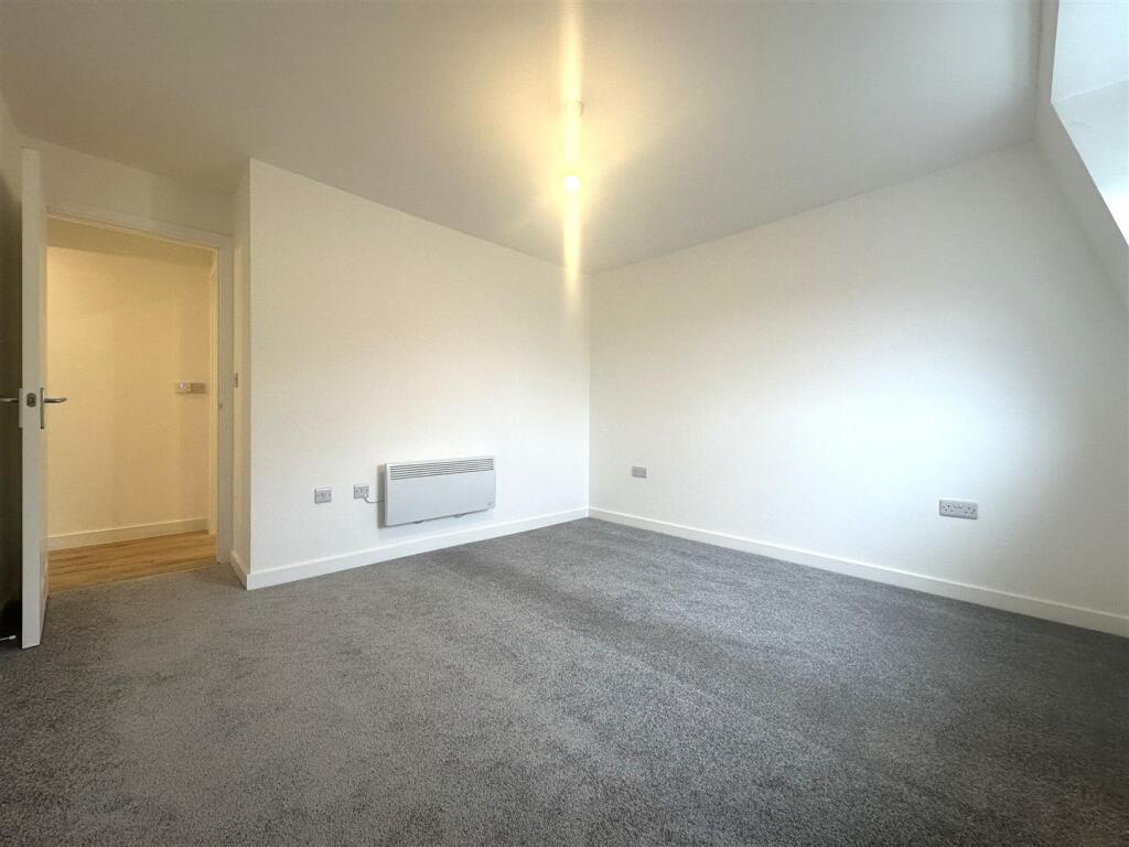 Bedroom 3 II.jpg